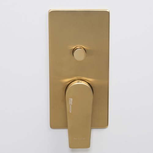 Встроенный смеситель для ванны на 2 положения Wasserkraft Aisch 5561 матовое золото фото 2