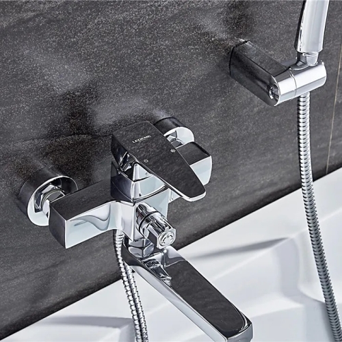 Смеситель со средним изливом для ванны Ledeme L3130 хром (лейка и шланг в комплекте) фото 5