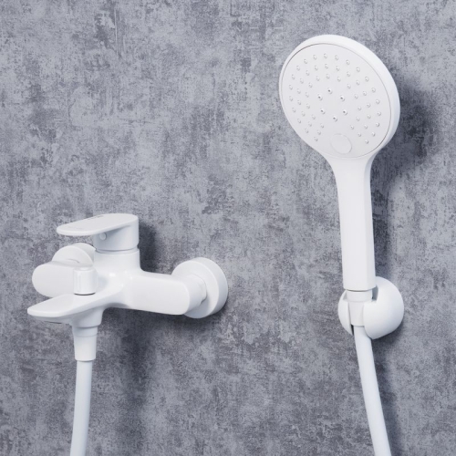 Смеситель для ванны Wasserkraft Mindel 8501 с лейкой и шлангом белый фото 2