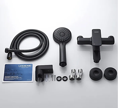 Смеситель для ванны Ledeme L3280B черный (лейка и шланг в комплекте) фото 3